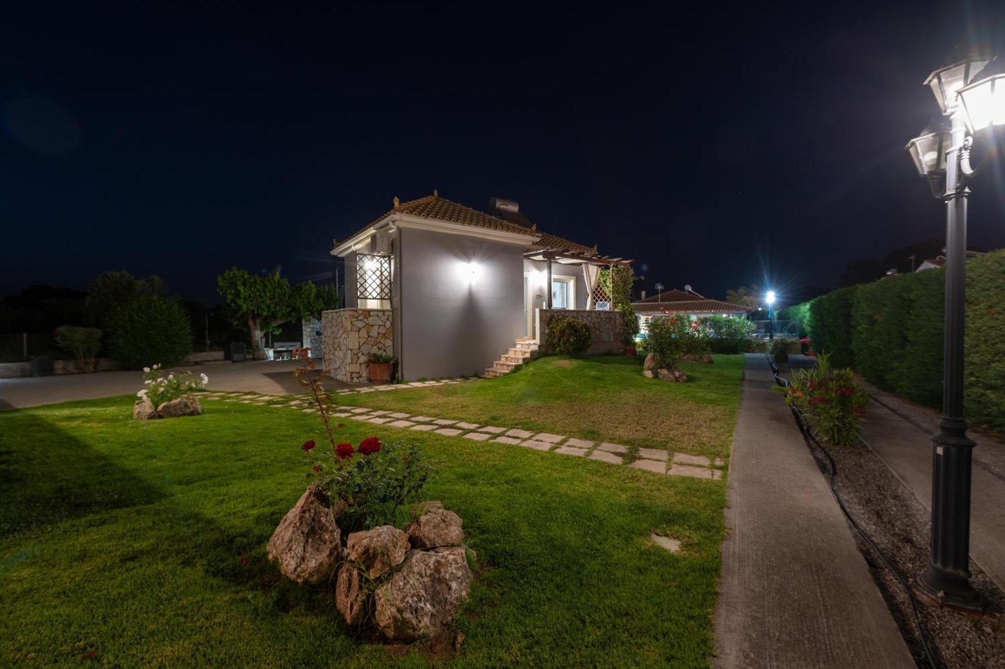 Spedion Villa - Near To Sea Villas With Heated Swimming Pool Gythio Zewnętrze zdjęcie
